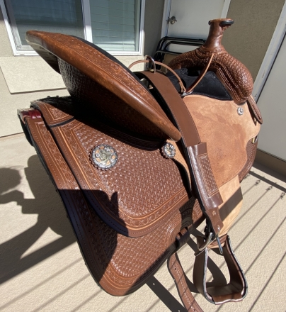 Tack ID: 568647 Brand New Custom Dale Chavez Roping Saddle For Sale - PhotoID: 153273 - Expires 18-Sep-2024 Days Left: 78