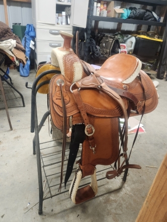 Tack ID: 568709 Heart o texas roping saddle - PhotoID: 153367 - Expires 28-Sep-2024 Days Left: 21