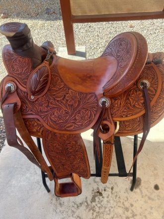 Tack ID: 568716 Beautiful tooled Ranch Saddle - PhotoID: 153377 - Expires 29-Sep-2024 Days Left: 13