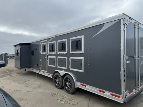 Tack ID: 568766 2023 Lakota Gooseneck Living Quarters 4 Horse Trailer - PhotoID: 153460 - Expires 10-Oct-2024 Days Left: 33