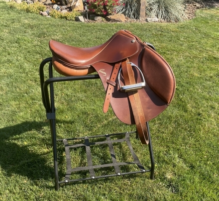 Tack ID: 568869 Pessoa English saddle - PhotoID: 153615 - Expires 03-Feb-2025 Days Left: 103