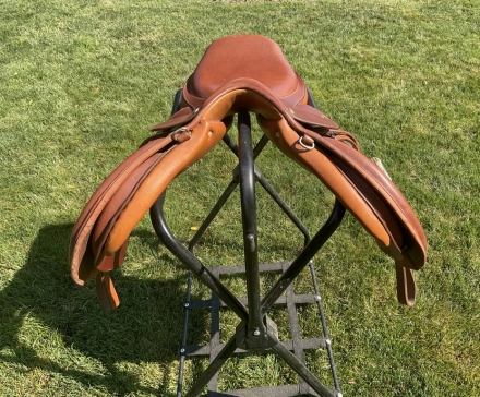 Tack ID: 568869 Pessoa English saddle - PhotoID: 153616 - Expires 03-Feb-2025 Days Left: 103