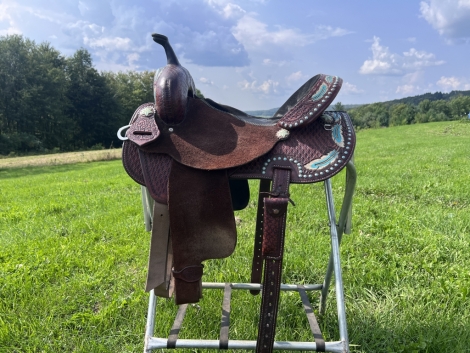 Tack ID: 568910 Double J Pozzi Pro Barrel Saddle - PhotoID: 153637 - Expires 16-Nov-2024 Days Left: 24