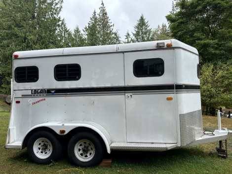 Tack ID: 568912 Logan Champion Horse Trailer - PhotoID: 153658 - Expires 16-Nov-2024 Days Left: 18