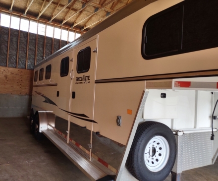 Tack ID: 568916 2017 Trail West 3 horse trailer - PhotoID: 153663 - Expires 18-Nov-2024 Days Left: 32