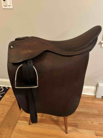 Tack ID: 568917 21 Crump Saddle Seat Cutback Saddle - PhotoID: 153666 - Expires 18-Nov-2024 Days Left: 58