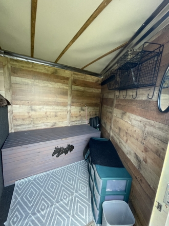 Tack ID: 568950 Featherlite horse trailer - PhotoID: 153725 - Expires 29-Nov-2024 Days Left: 37