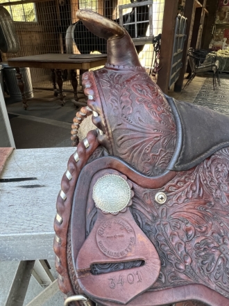 Tack ID: 568960 Billy Royal Light Weight Western Saddle - PhotoID: 153744 - Expires 01-Mar-2025 Days Left: 164