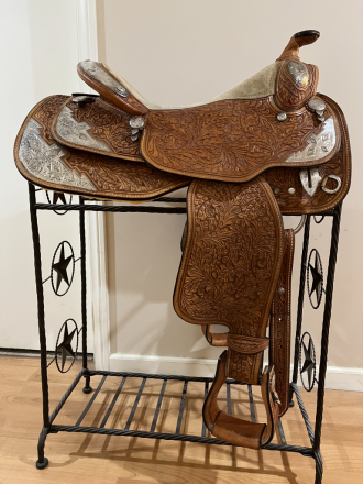 Tack ID: 569188 Gorgeous Custom Chavez Show Saddle - PhotoID: 154026 - Expires 09-Feb-2025 Days Left: 84