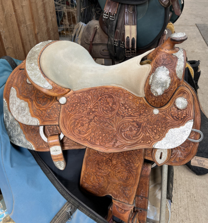 Tack ID: 569199 Gorgeous Reinsman Show Saddle 16” SQH - PhotoID: 154030 - Expires 11-Feb-2025 Days Left: 86