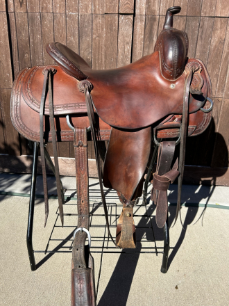 Tack ID: 569202 Chris Cox Cutting Saddle by Gene Bader - 15” - PhotoID: 154034 - Expires 11-Feb-2025 Days Left: 86