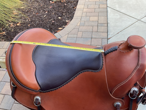 Tack ID: 569226 Rare Sam Huston Custom Saddle - PhotoID: 154065 - Expires 23-Feb-2025 Days Left: 67