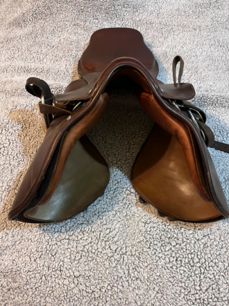 Tack ID: 569288 Crosby PDN - Great All-Around Hunter-Jumper Saddle - PhotoID: 154141 - Expires 26-Mar-2025 Days Left: 83